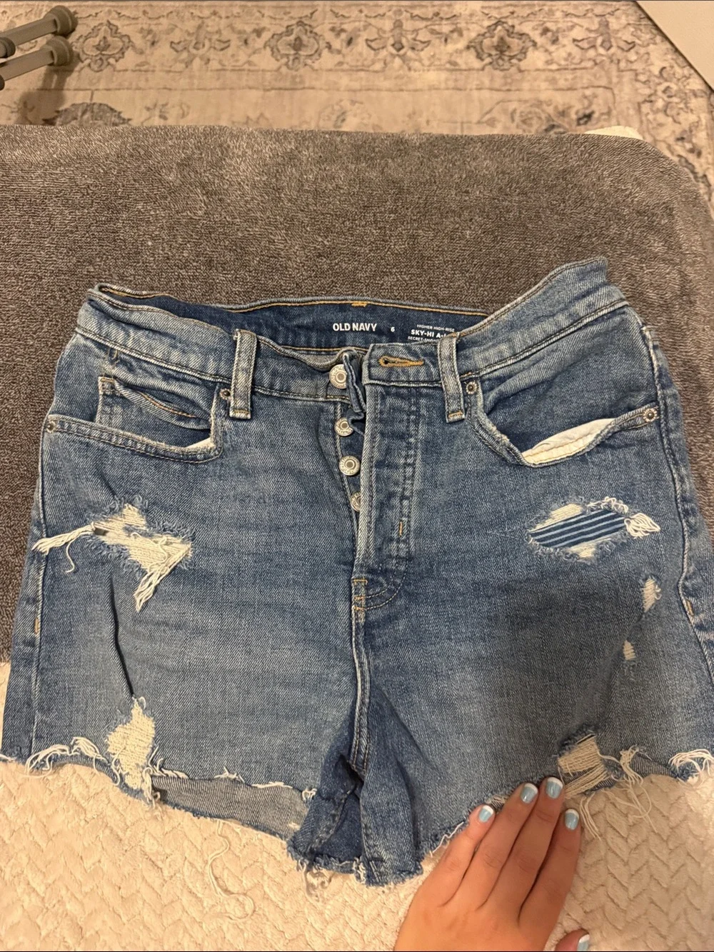 Old Navy Distressed Button-Fly Denim Shorts - Light Blue Wash